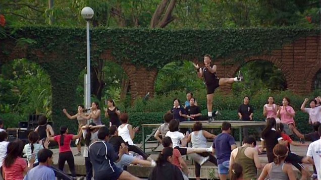 syndromes_and_a_century_still_27