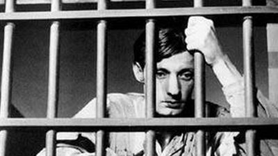 A man escaped title pic